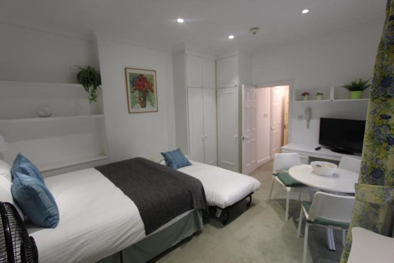 Stay In Serviced Apartments Queensway Londen Buitenkant foto